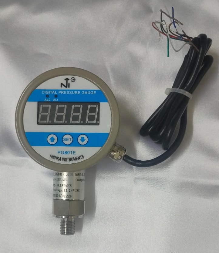 Digital Pressure switch Gauge 4 Digit LED display with Output and Alarm  Accuracy 0.25% Nishka – Nishka Instruments